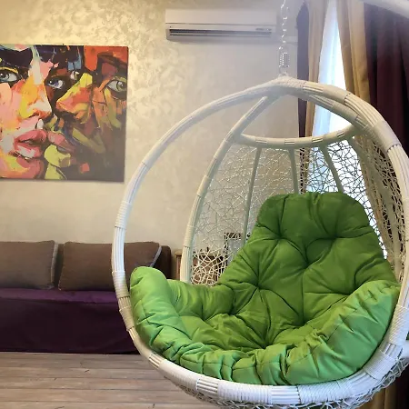 Deribasovskaya Street Apartment Odesa